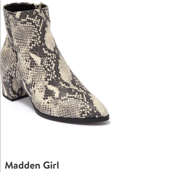NEW Madden Girl Dafni Snakeskin Bootie - Picture 3 of 3